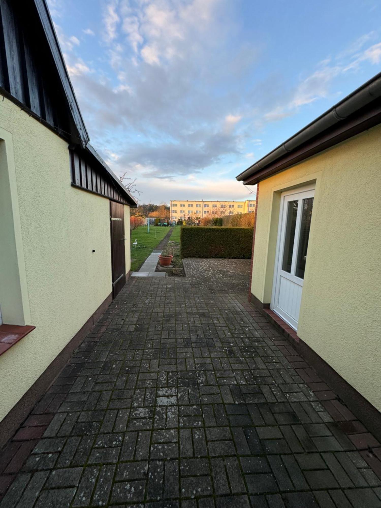 Ostsee Ferienhaus Mit Whirlpool Волгаст Екстериор снимка